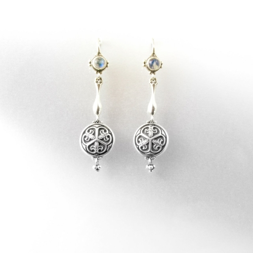 Keszthelyi hármaslevél fülbevaló holdkővel