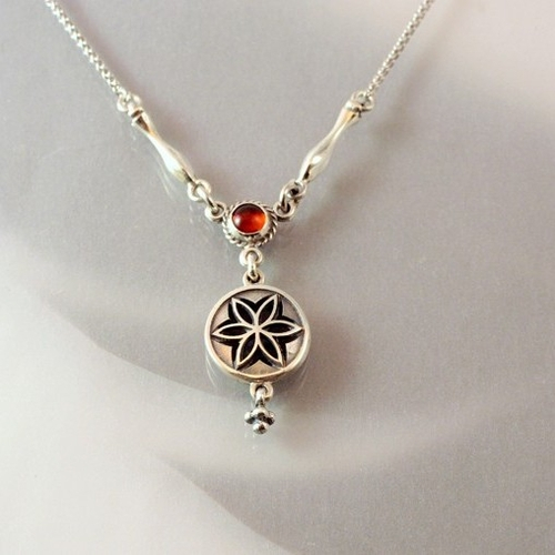 Életmag nyakék borostyán kővel