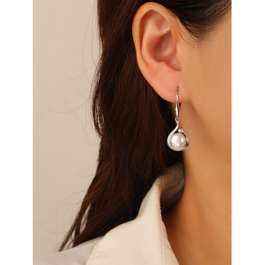 Ezüst fülbevaló tenyésztett gyönggyel (AG29714)